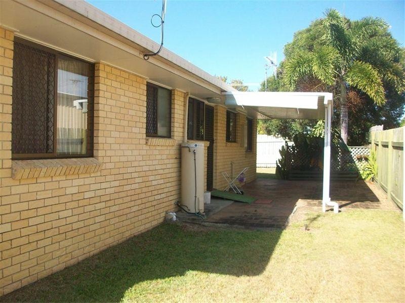 2 Preston Street, Point Vernon QLD 4655