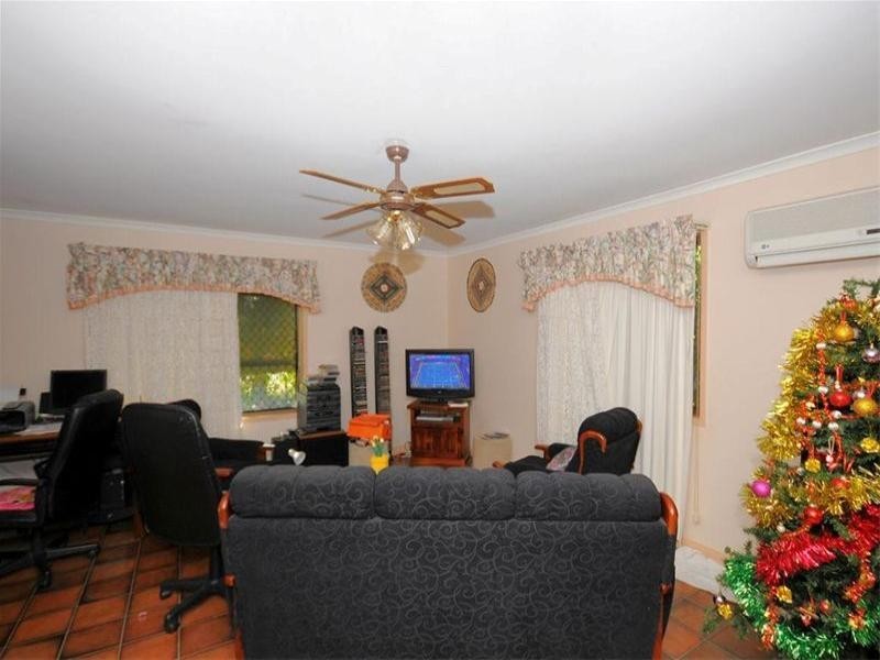 68 North Street, Point Vernon QLD 4655