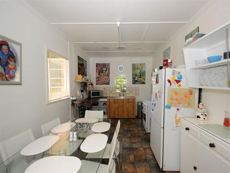 16 Corser Street, Point Vernon QLD 4655