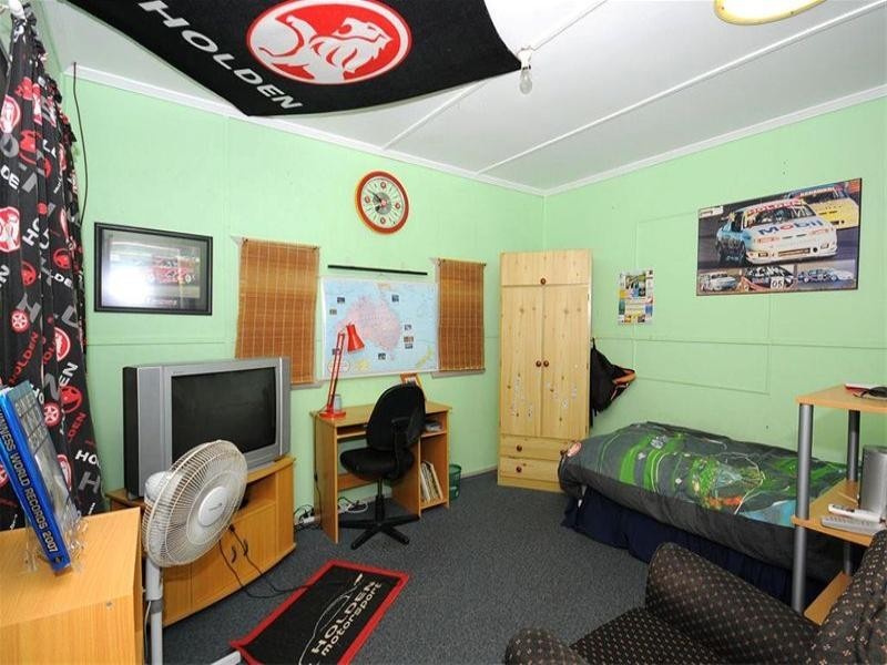16 Corser Street, Point Vernon QLD 4655