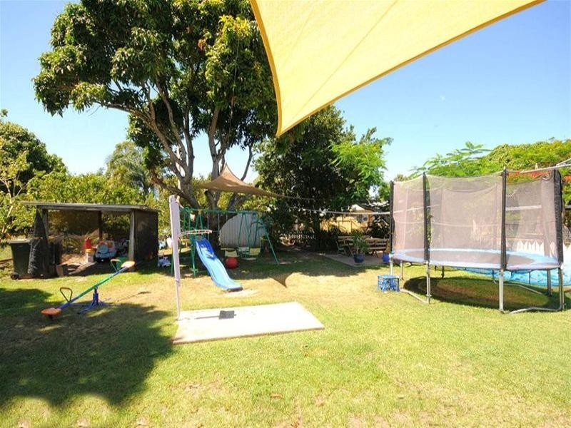 16 Corser Street, Point Vernon QLD 4655