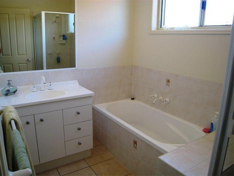 12 Glengarry Court, Kawungan QLD 4655