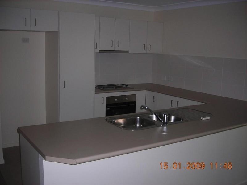 13 Peatcourt, Nikenbah QLD 4655