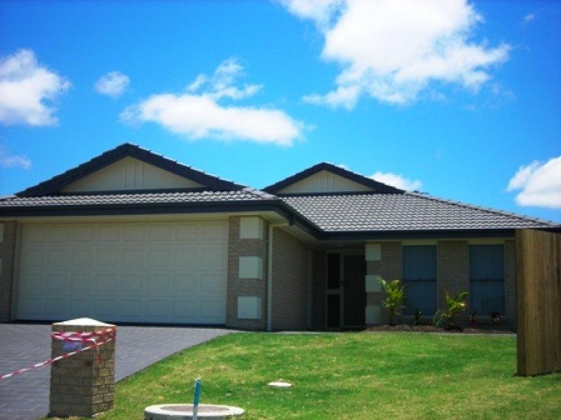 7 Peat Circuit, Nikenbah QLD 4655