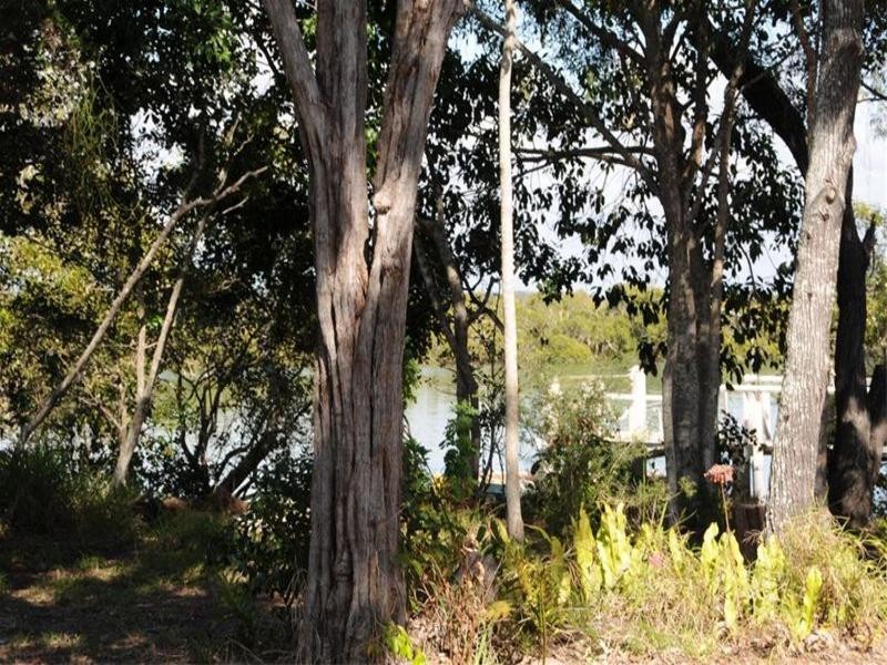 13 Moreton Street, Toogoom QLD 4655