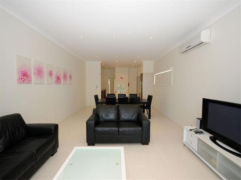9/542 Esplanade, Urangan QLD 4655