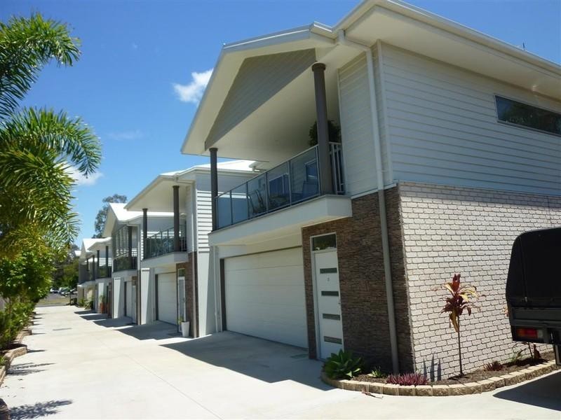 2/201 Torquay Terrace, Torquay QLD 4655