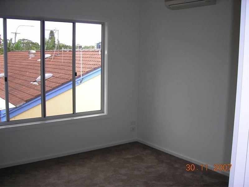 2/201 Torquay Terrace, Torquay QLD 4655