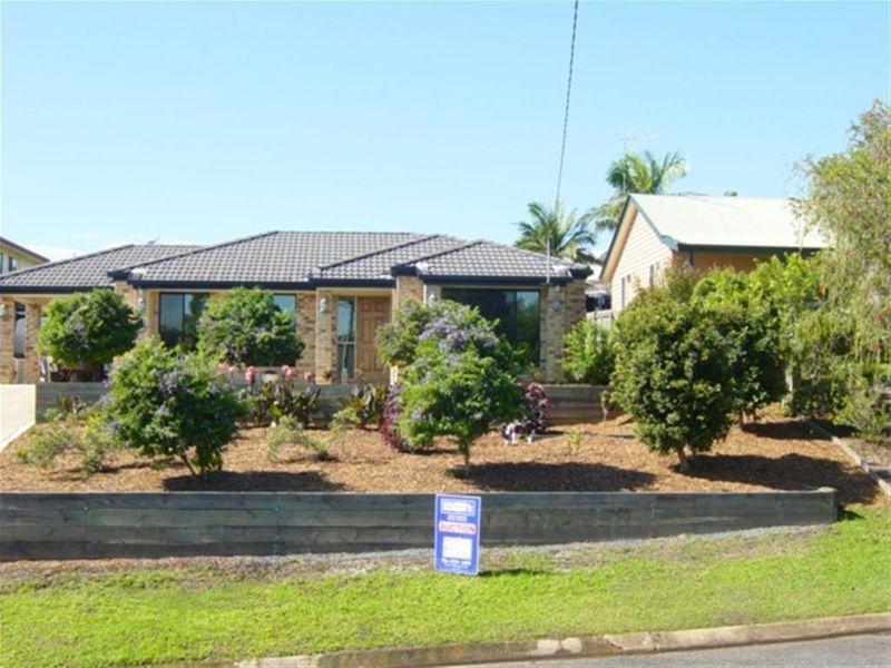 16 Crawford Drive, Dundowran QLD 4655
