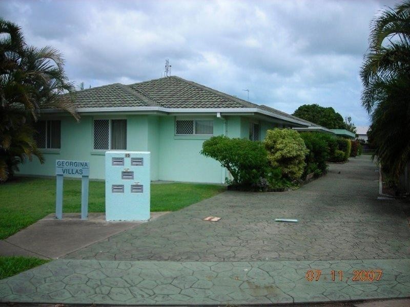 2/15 George, Pialba QLD 4655