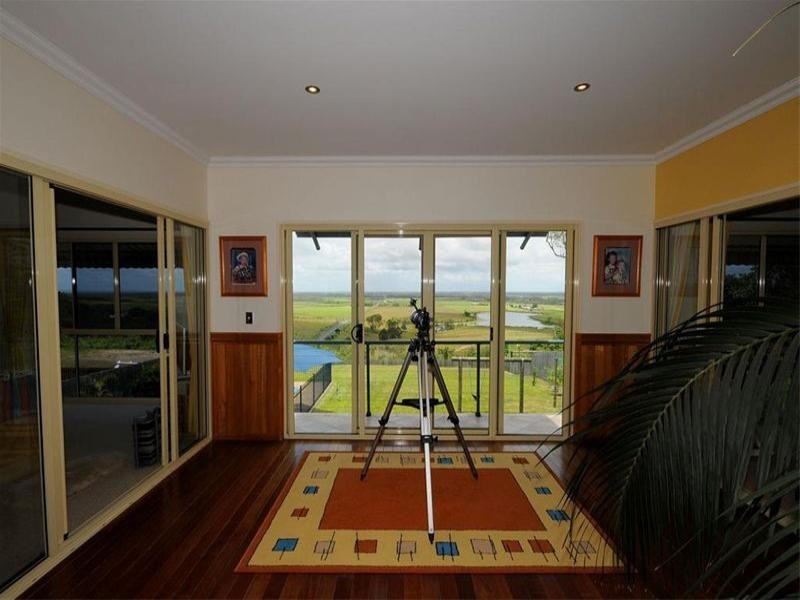 8 Regency Avenue, Urraween QLD 4655