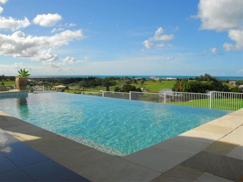 16 Manchester Court, Dundowran QLD 4655