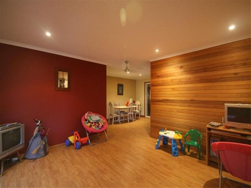26 Saunders Street, Point Vernon QLD 4655