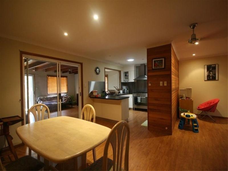 26 Saunders Street, Point Vernon QLD 4655