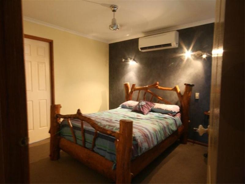 26 Saunders Street, Point Vernon QLD 4655