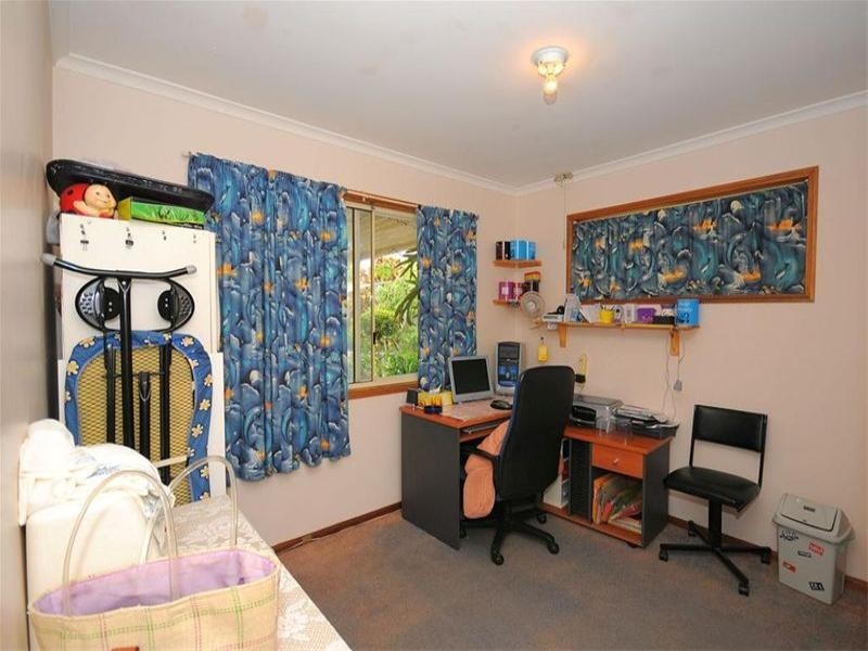 2 Meledie Avenue, Kawungan QLD 4655