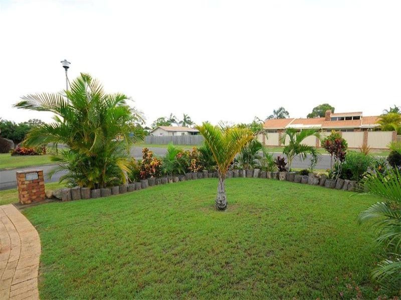 2 Meledie Avenue, Kawungan QLD 4655