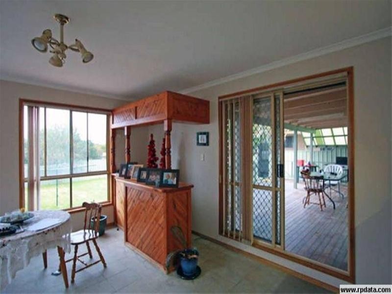 8 Bruce Street, Torquay QLD 4655