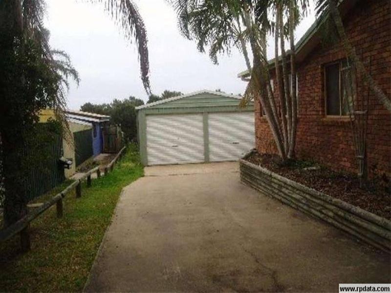 8 Bruce Street, Torquay QLD 4655