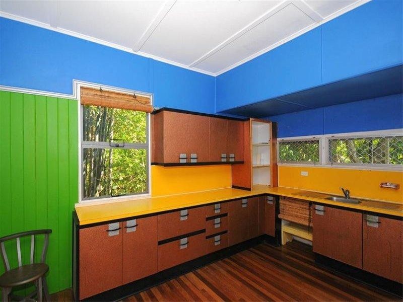 340 Esplanade, Scarness QLD 4655