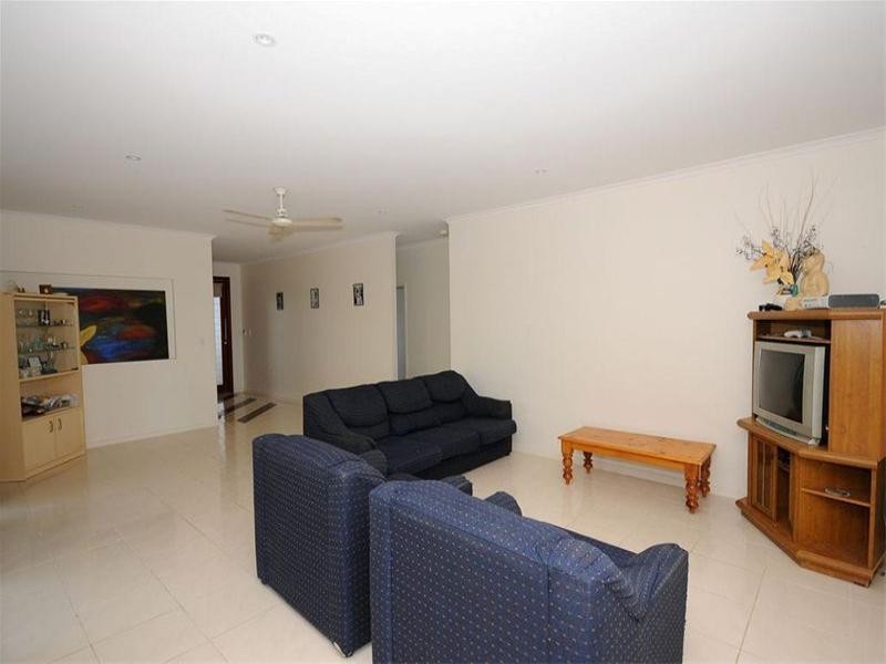 15 Lady Nelson Drive, Eli Waters QLD 4655