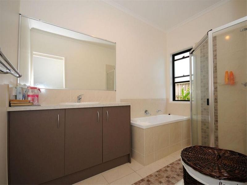 15 Lady Nelson Drive, Eli Waters QLD 4655