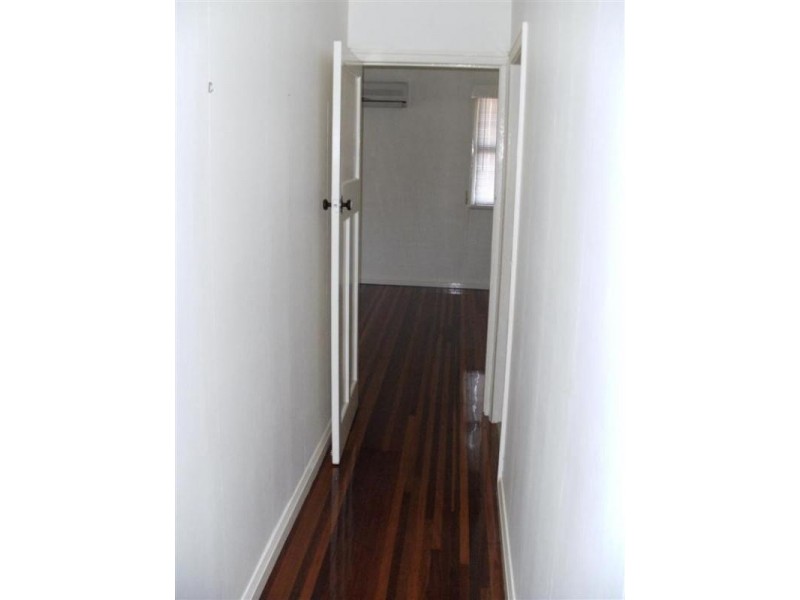 23 Helsham, Point Vernon QLD 4655
