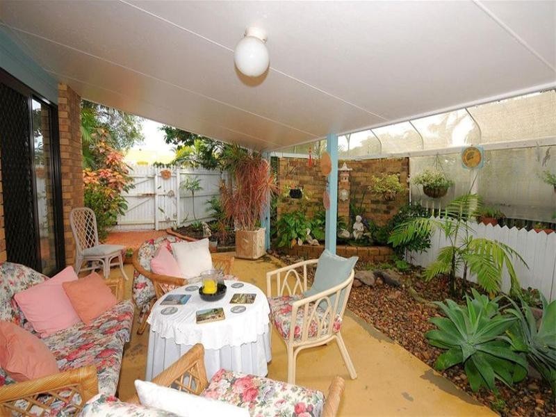 16 Preston Street, Point Vernon QLD 4655