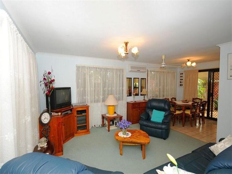 16 Preston Street, Point Vernon QLD 4655
