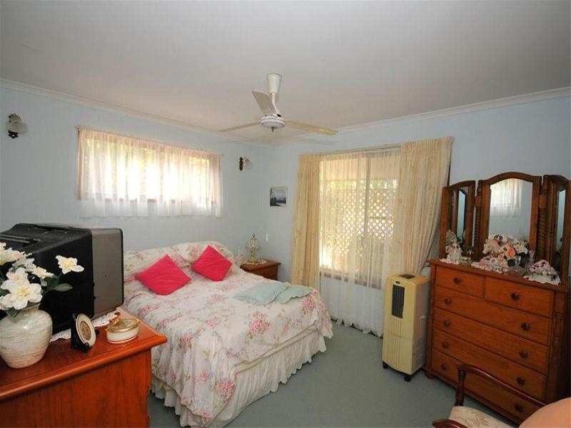 16 Preston Street, Point Vernon QLD 4655