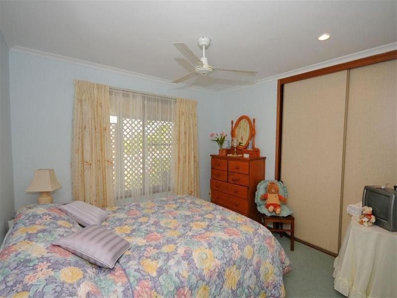16 Preston Street, Point Vernon QLD 4655