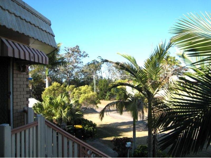 4/3 New Street, Urangan QLD 4655