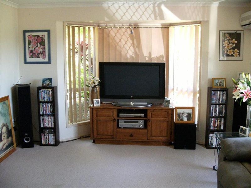 1 King Edward, Urangan QLD 4655