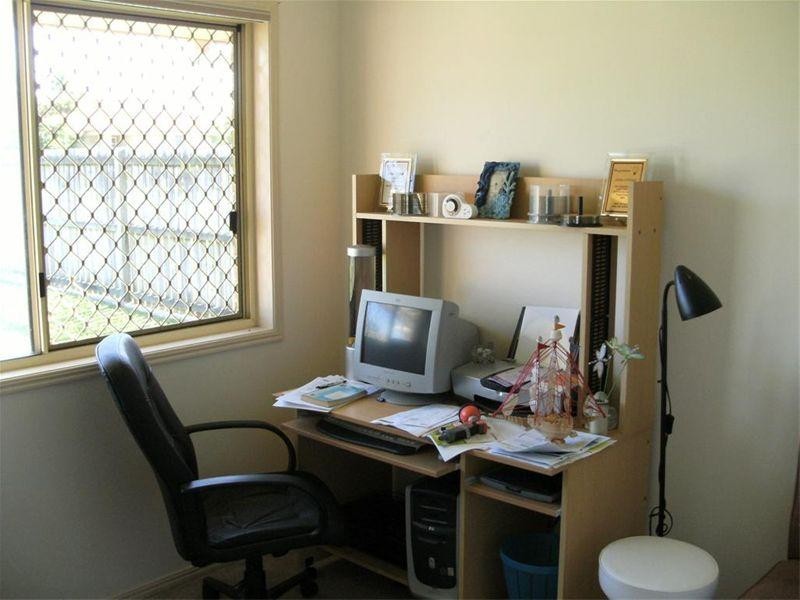 1 King Edward, Urangan QLD 4655