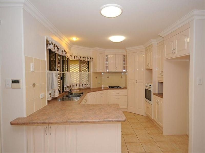 6 Durham Court, Kawungan QLD 4655