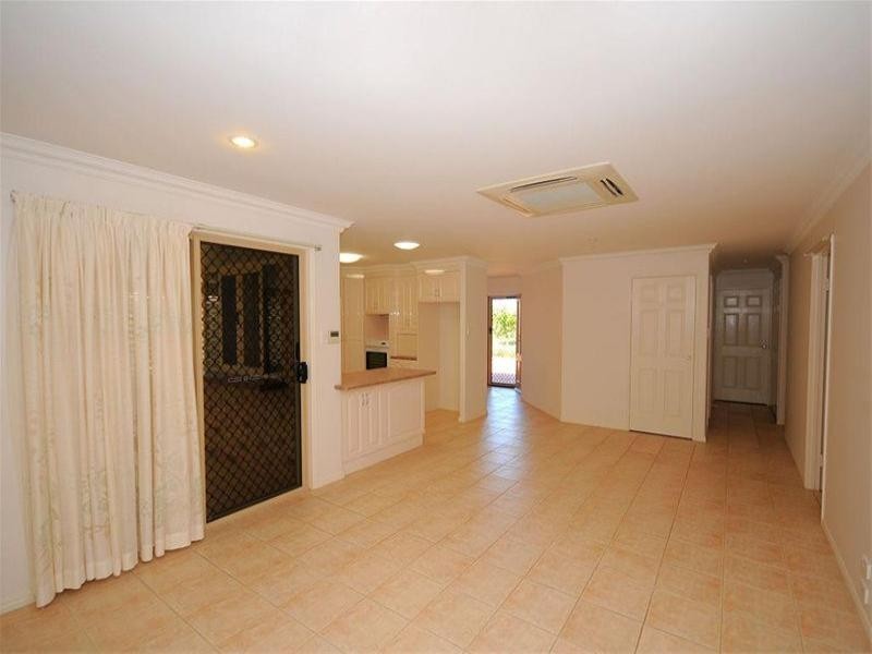 6 Durham Court, Kawungan QLD 4655