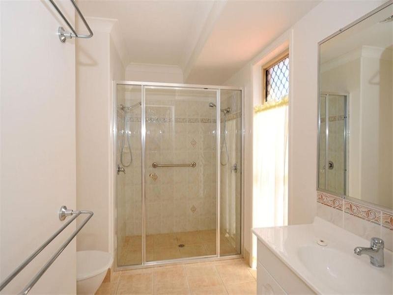 6 Durham Court, Kawungan QLD 4655