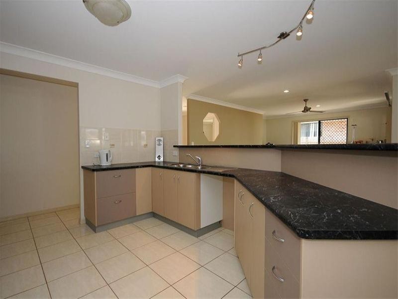 5 Stringybark, Urangan QLD 4655