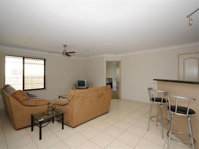 5 Stringybark, Urangan QLD 4655