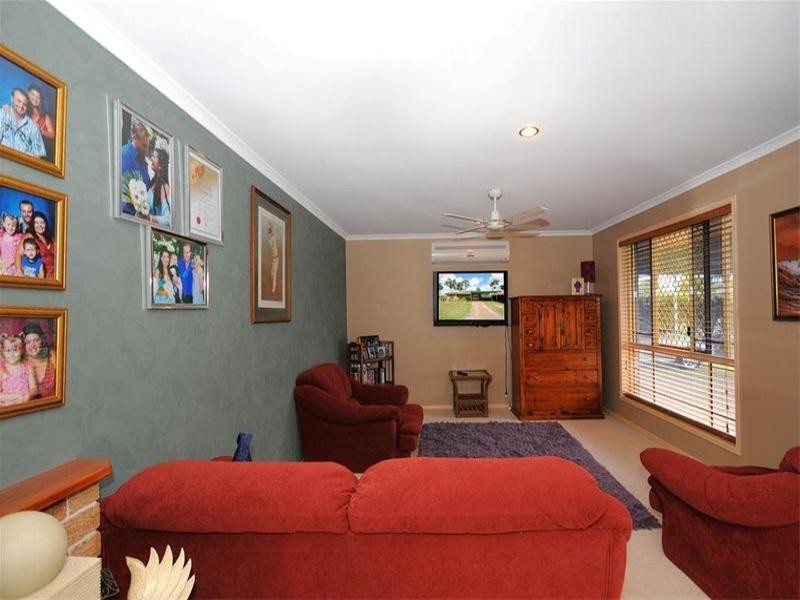 24 Bowerbird Avenue, Eli Waters QLD 4655