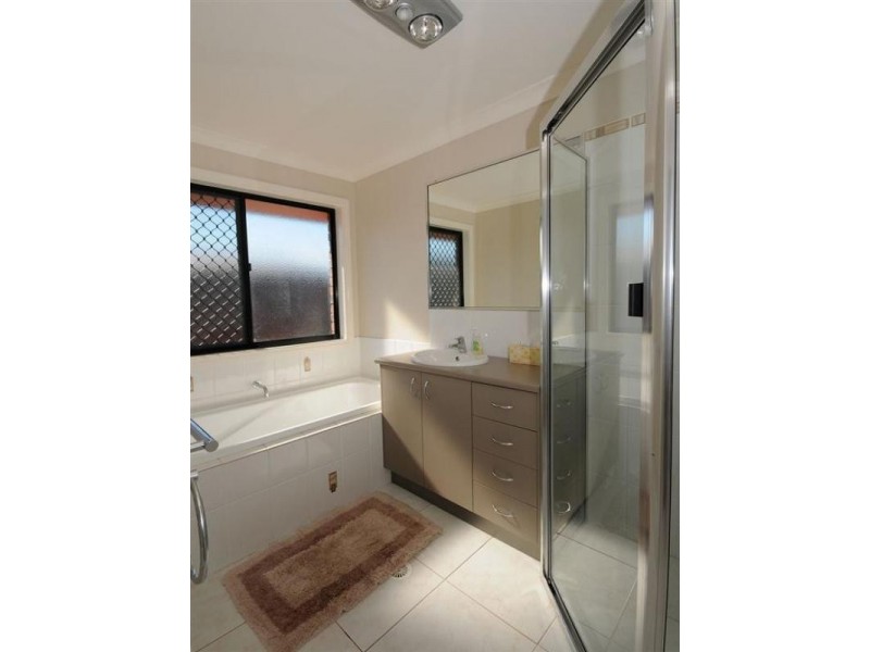 10 Yarrilee Circuit, Dundowran QLD 4655