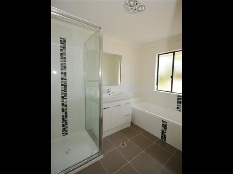 2/115 Torquay Road, Scarness QLD 4655