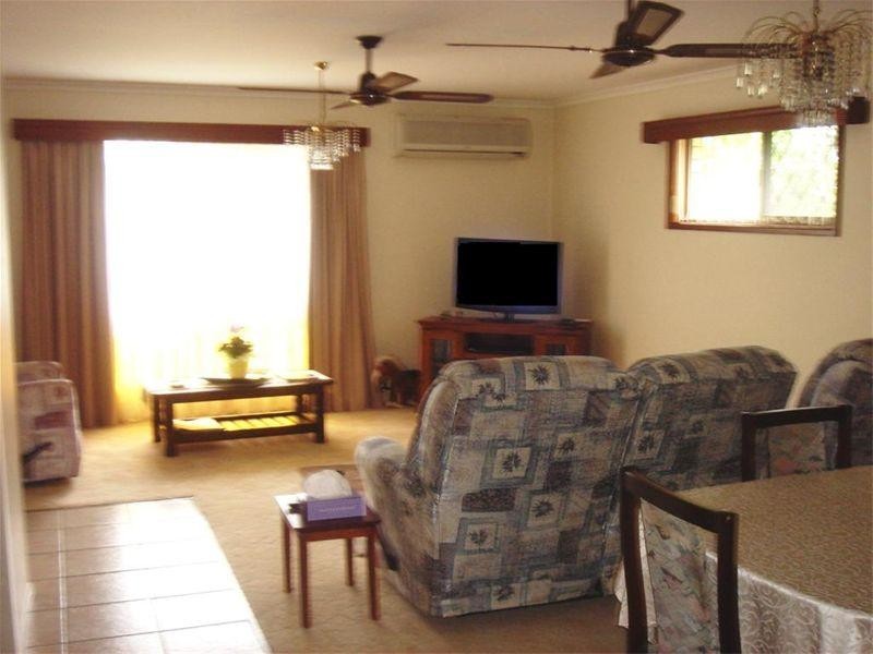 2/5 Totness Street, Scarness QLD 4655