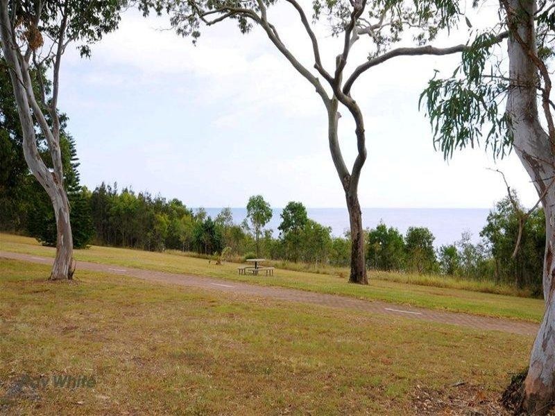 50 Esplanade, Point Vernon QLD 4655