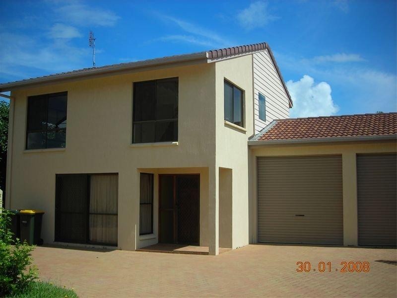 1/208 Cypress Street, Torquay QLD 4655