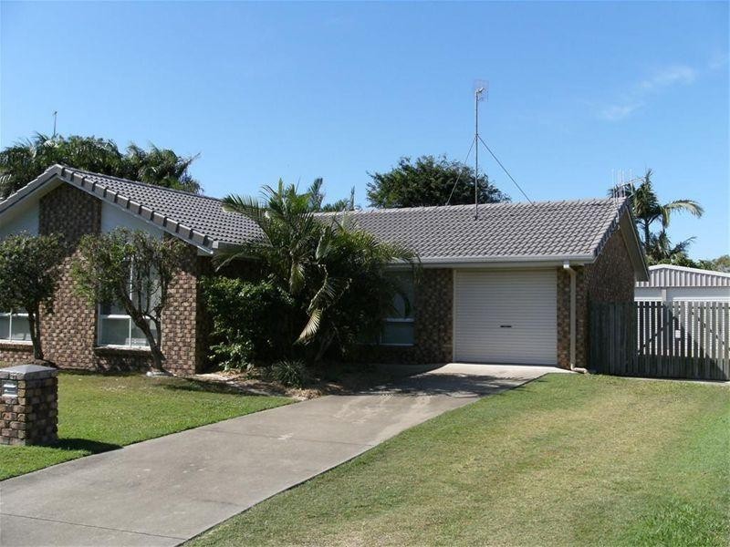 27 Tristania Cresent, Urangan QLD 4655