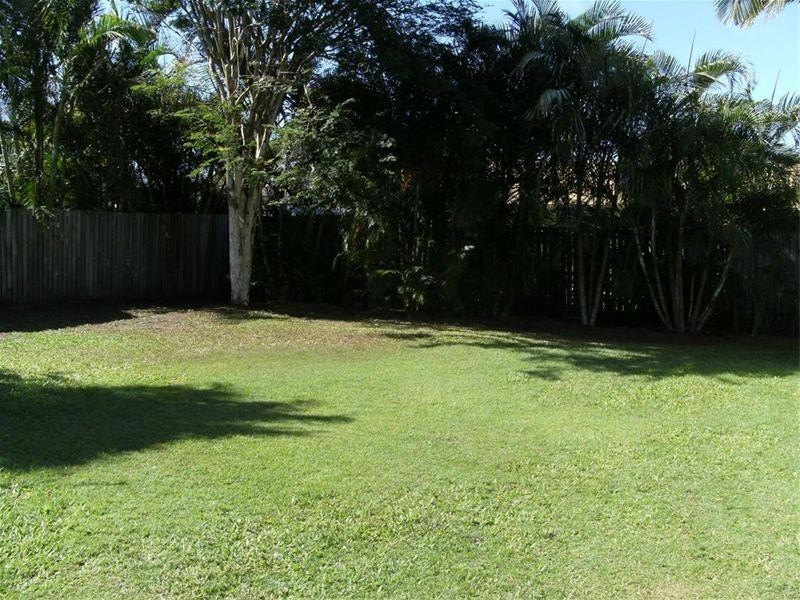 27 Tristania Cresent, Urangan QLD 4655
