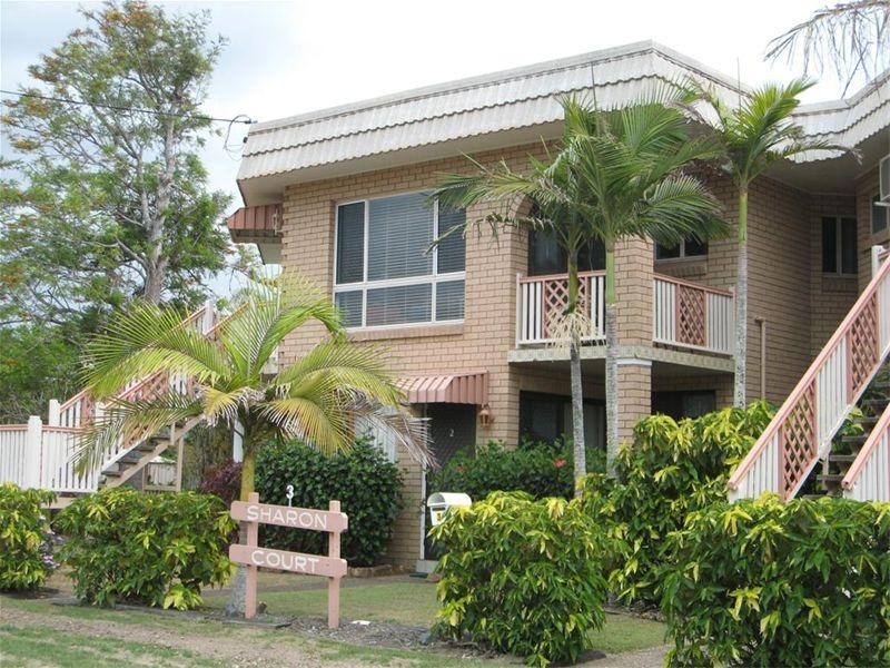 4/3 New Street, Urangan QLD 4655