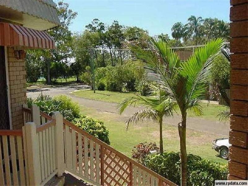 4/3 New Street, Urangan QLD 4655
