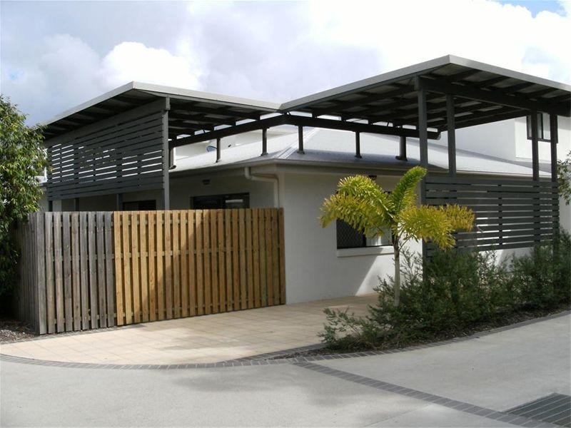 8/654 Charlton Esplanade, Urangan QLD 4655